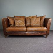 Contemporary classic sofa in sheepskin 2.5 seats