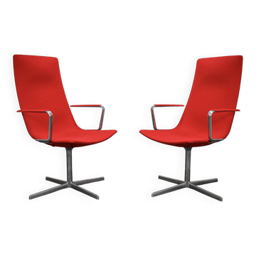 Pair of Catifa 70 swivel lounge chairs by Arper, Italy