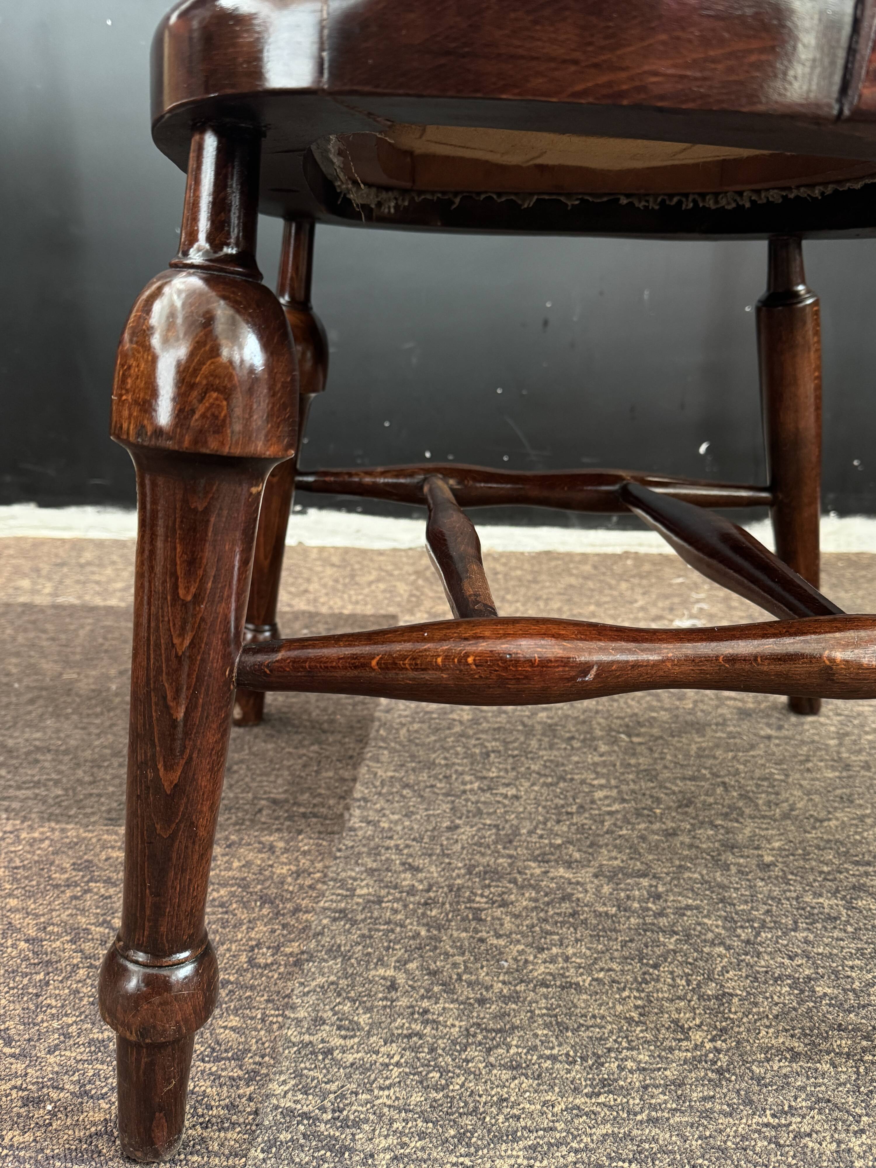 Wycombe English office chair - Dark wood