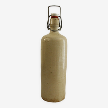 Glazed stoneware bottle - beige