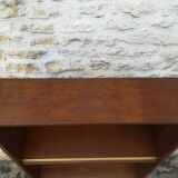 Vintage showcase library