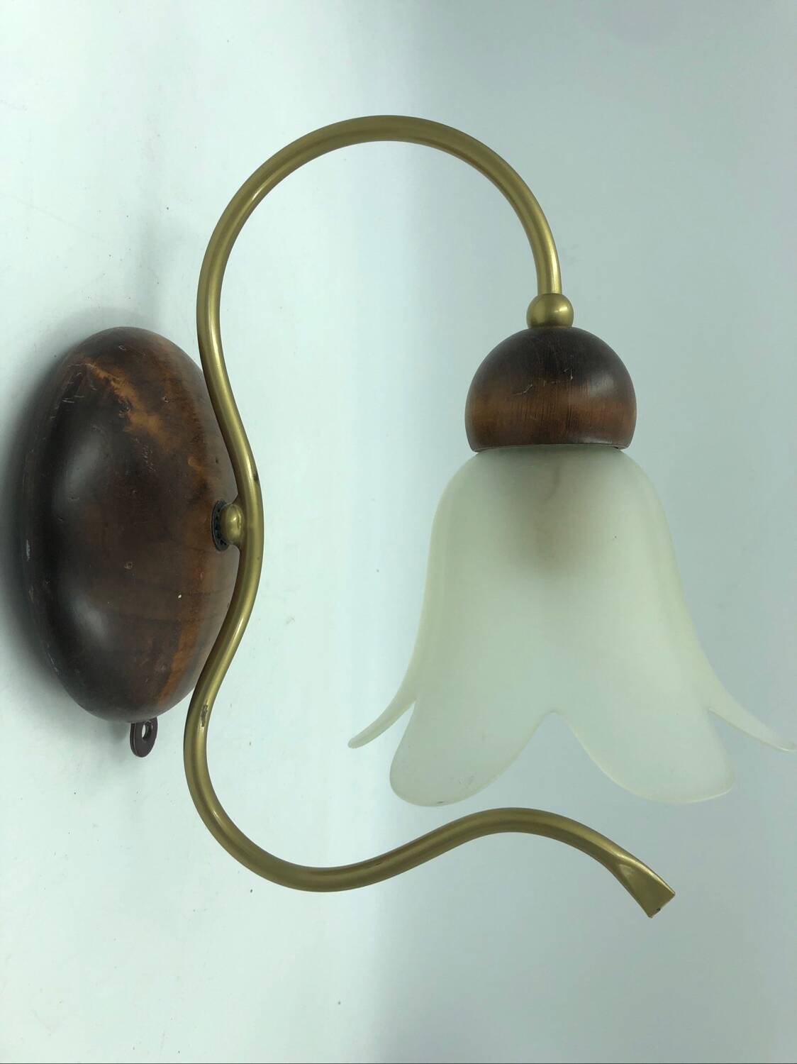 Wood and gold metal wall light with glass tulip