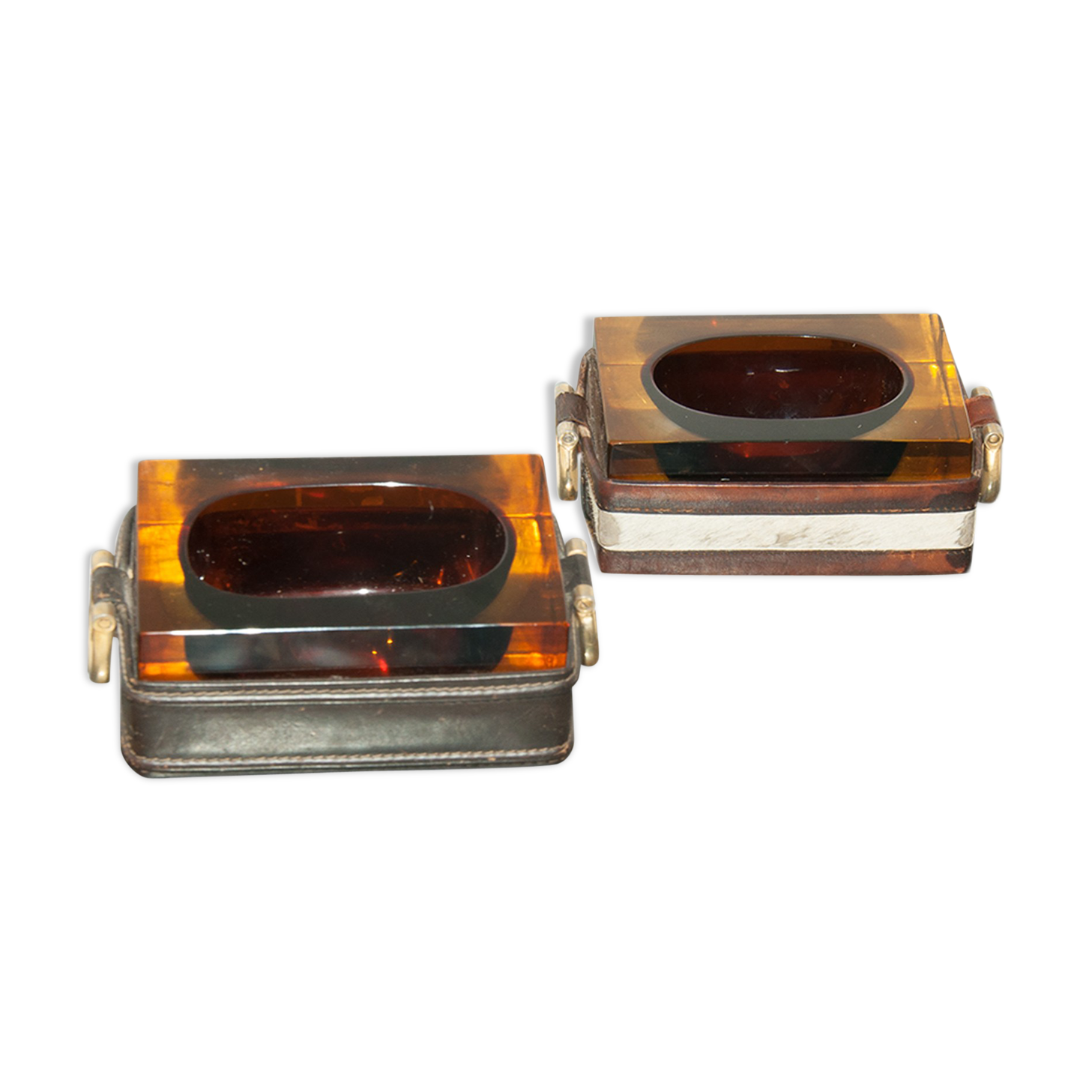 Set of 2 ashtrays made of thick glass and stung saddle leather