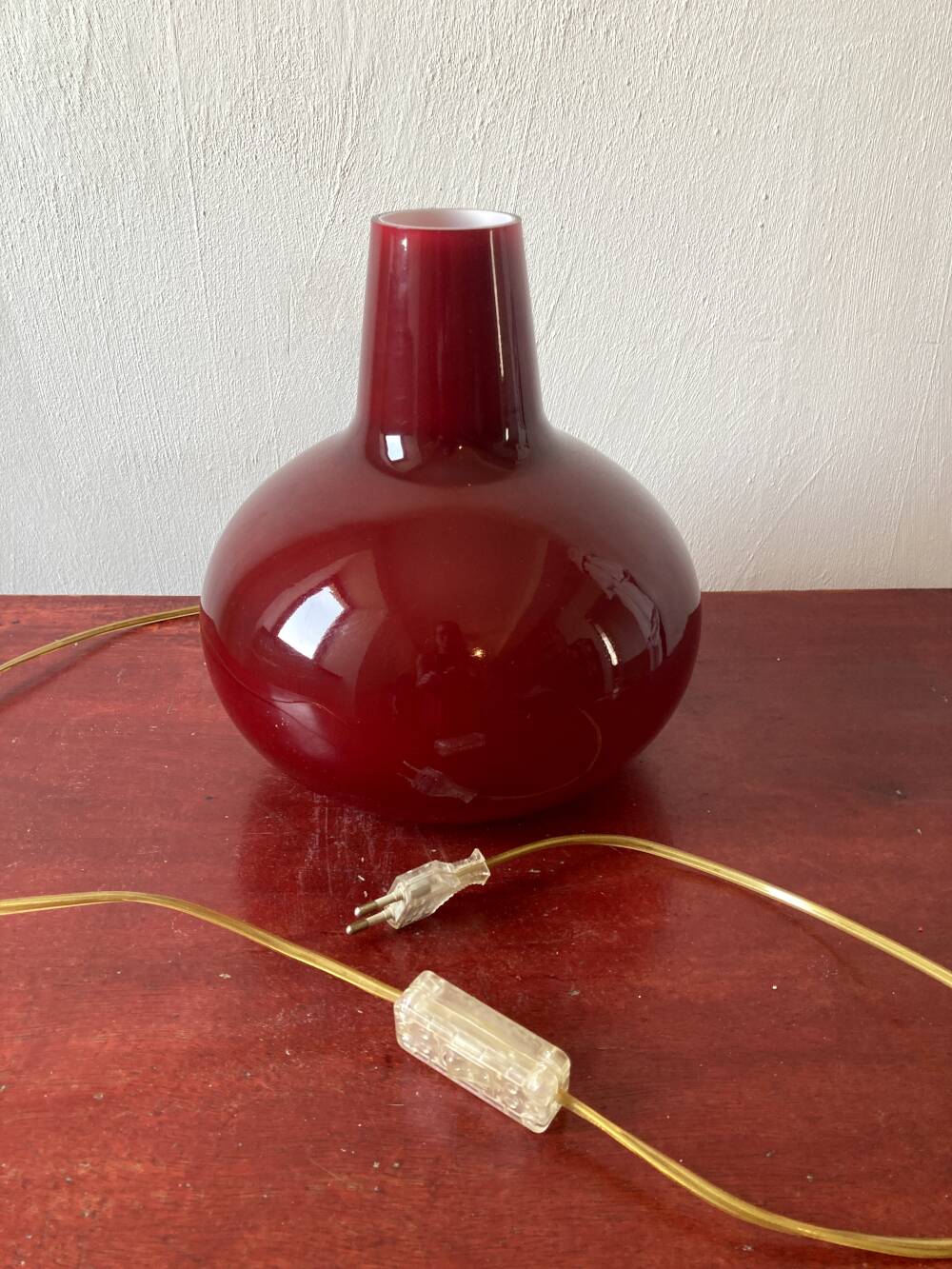 Vintage table lamp in red glass – SCE, France