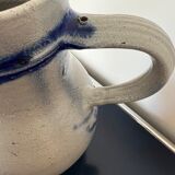 Grey pitcher and bleur in Alsace sandstone
