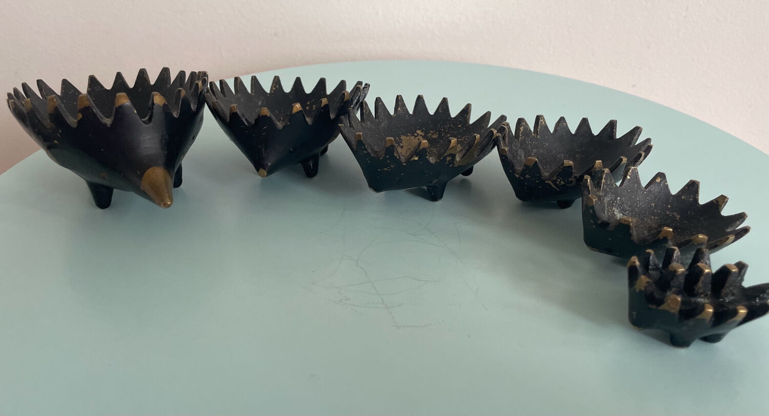 Set of 6 stackable bronze hedgehogs — Walter Bosse, 1920s
