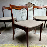 Set of 4 Vintage Dining Chairs by AWA – 1960s