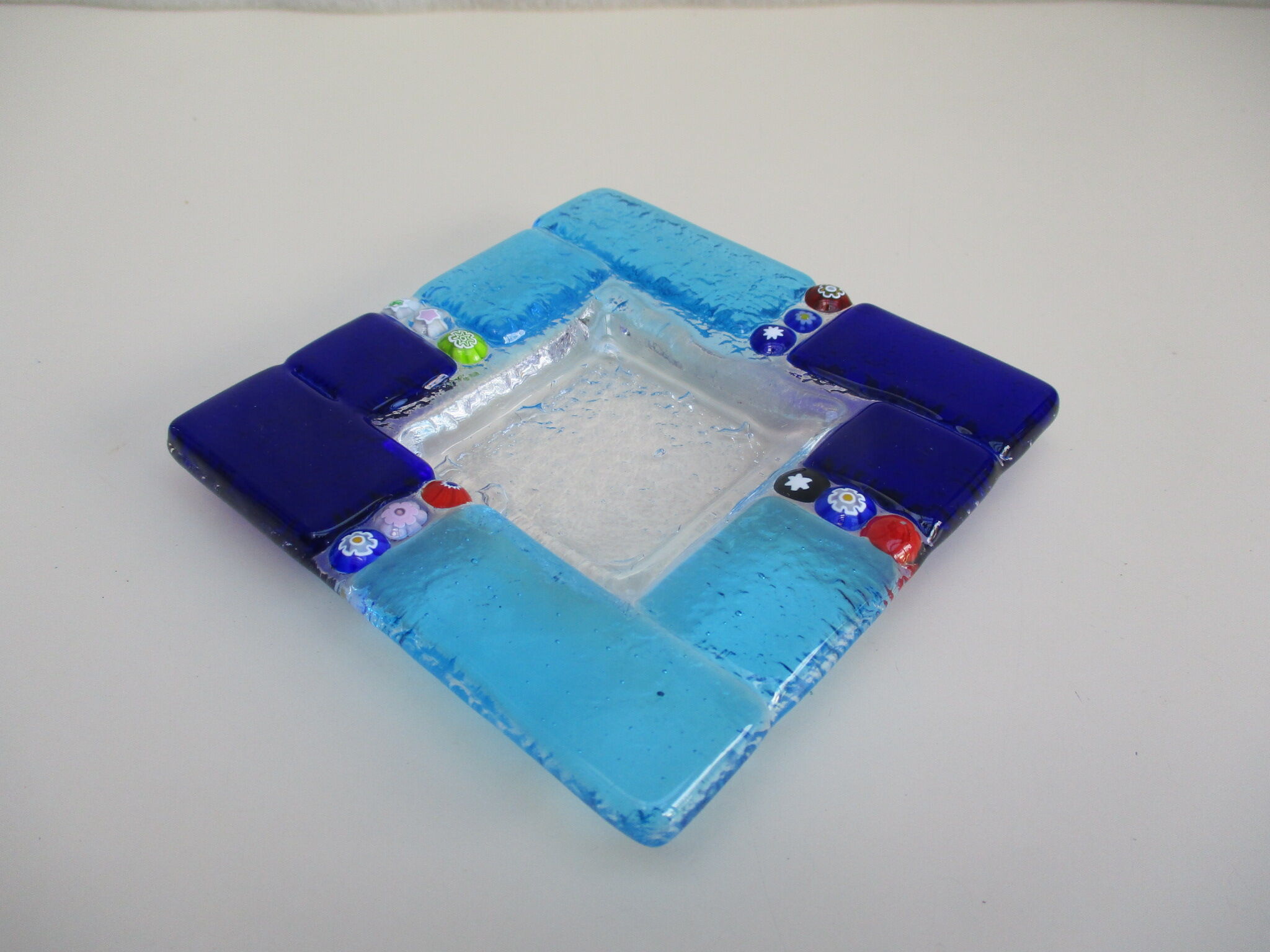 Empty Murano glass pocket