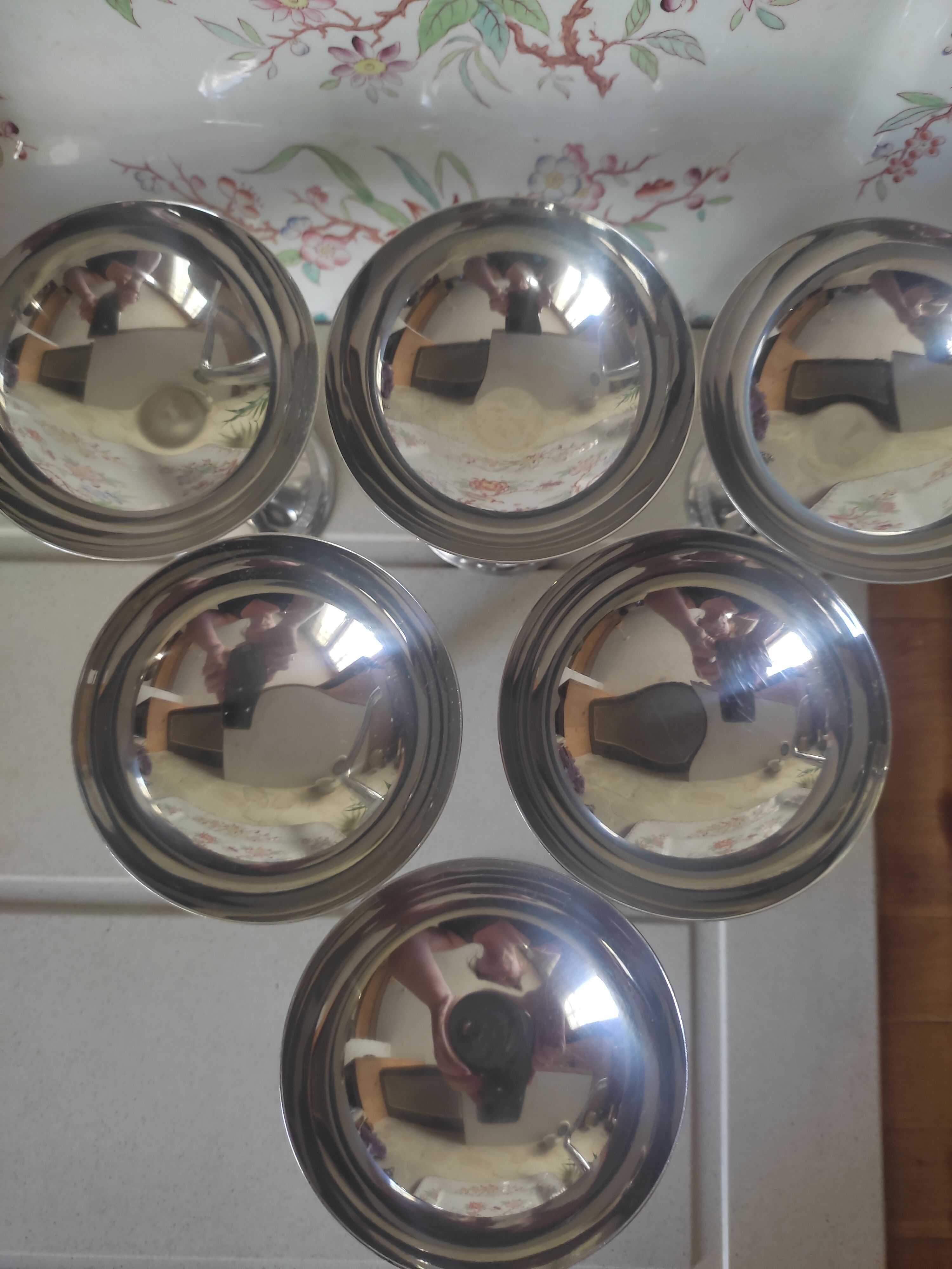 Stainless steel standing cuts