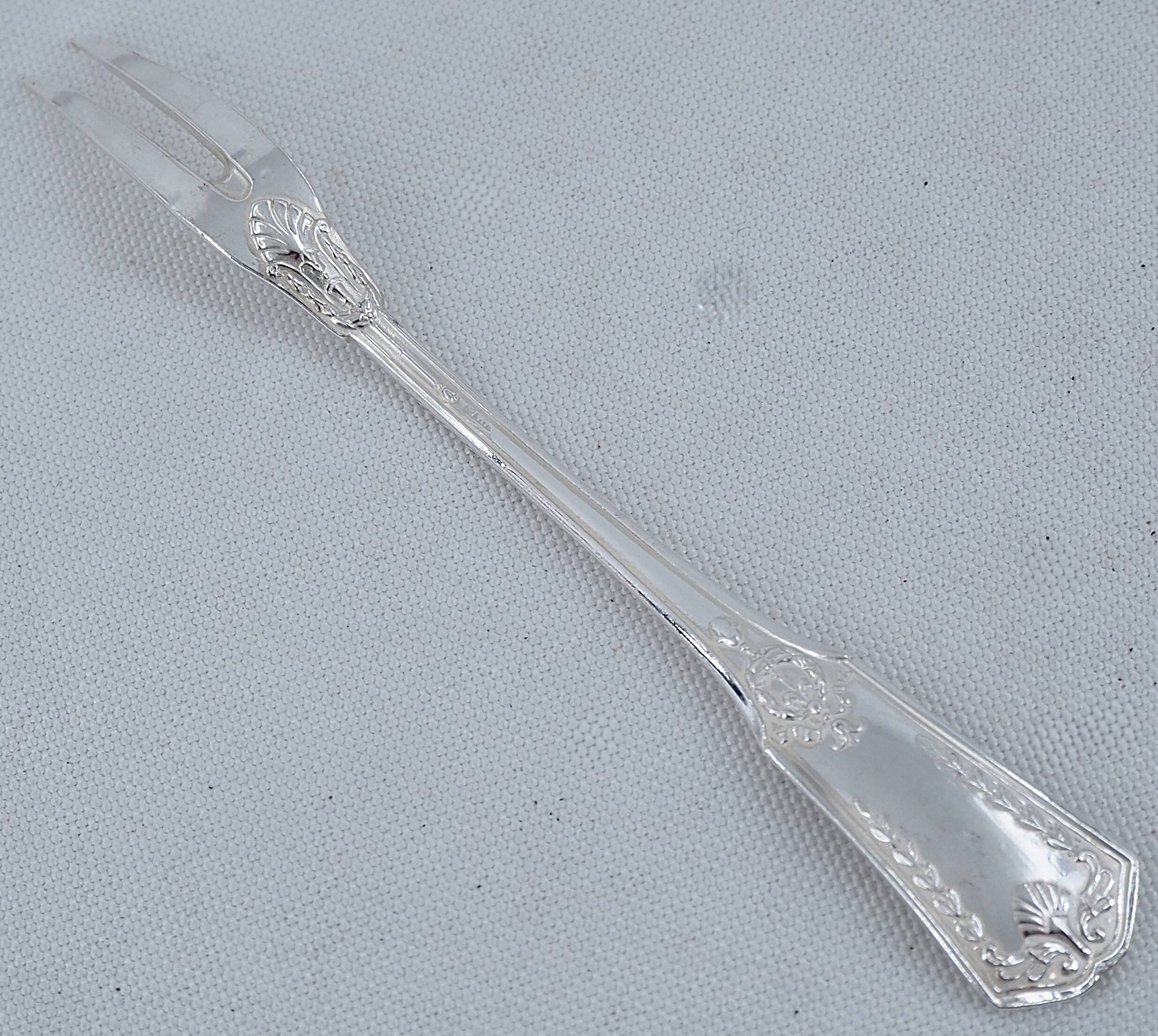 Sfam Empire Without Restraint, 12 snail forks, seafood in silver-plated metal.