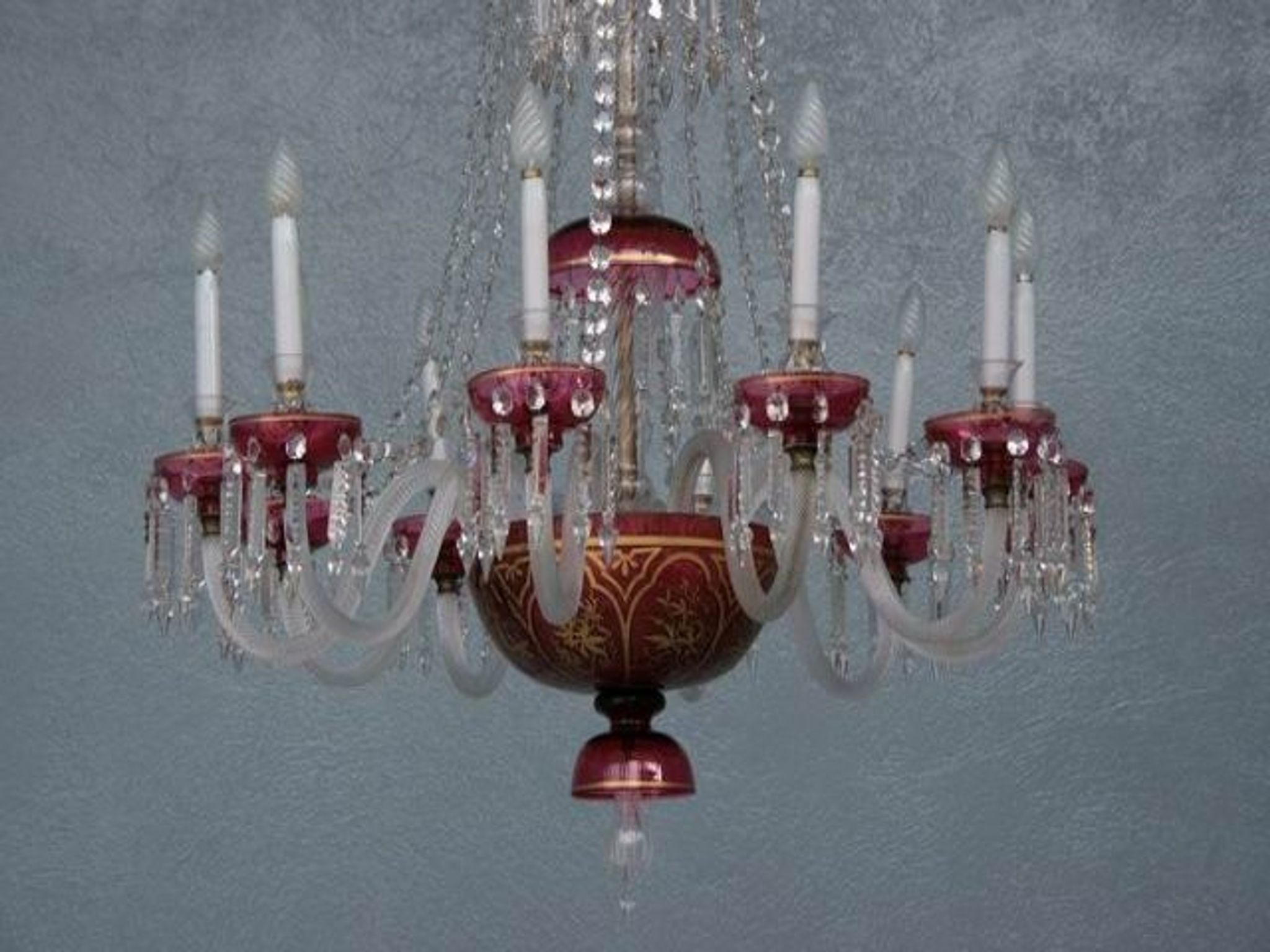 Lustre pampilles XIXème verre coloré doré et dorure