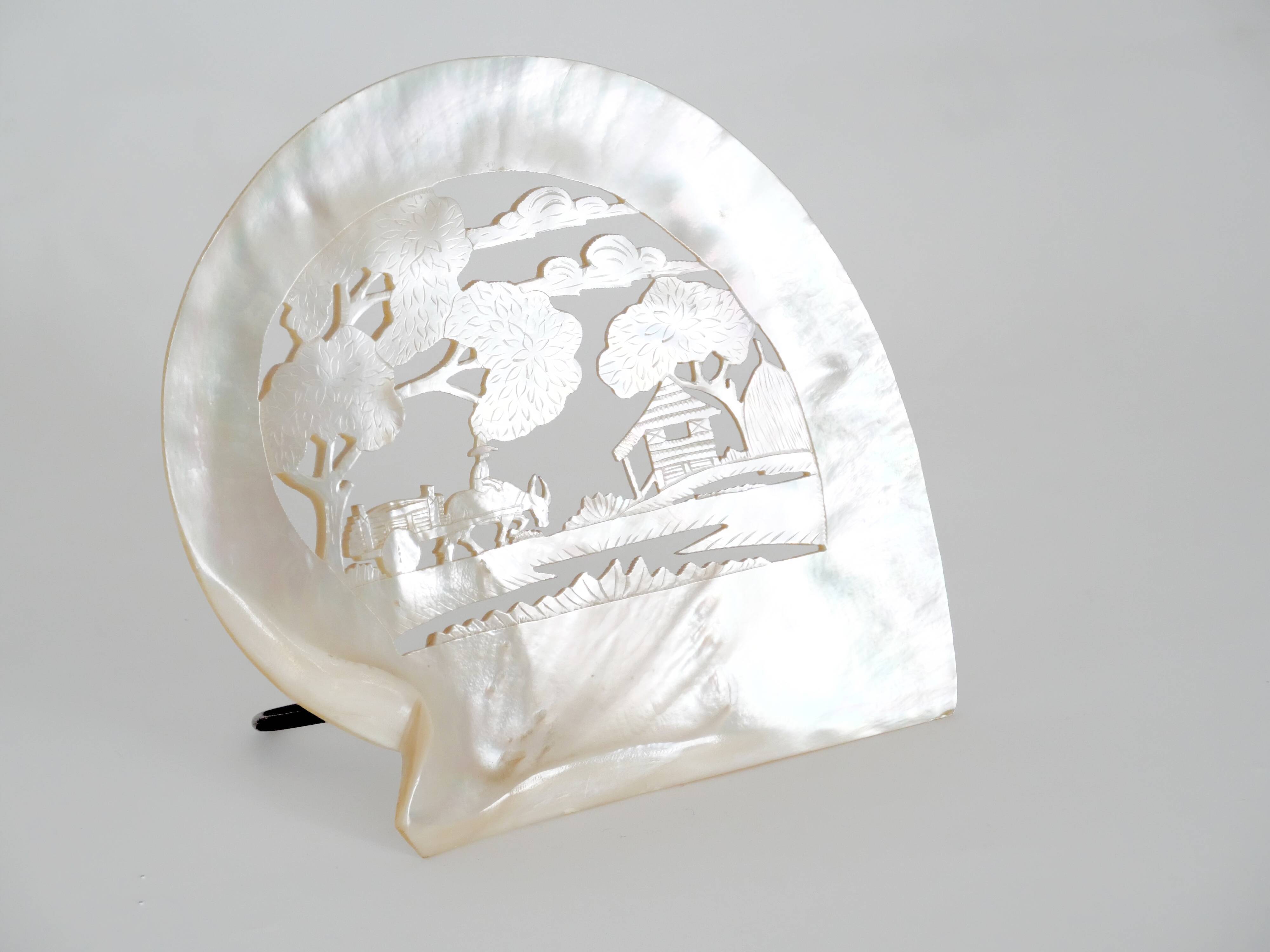 Mother-of-pearl shell openwork asian deco photophore