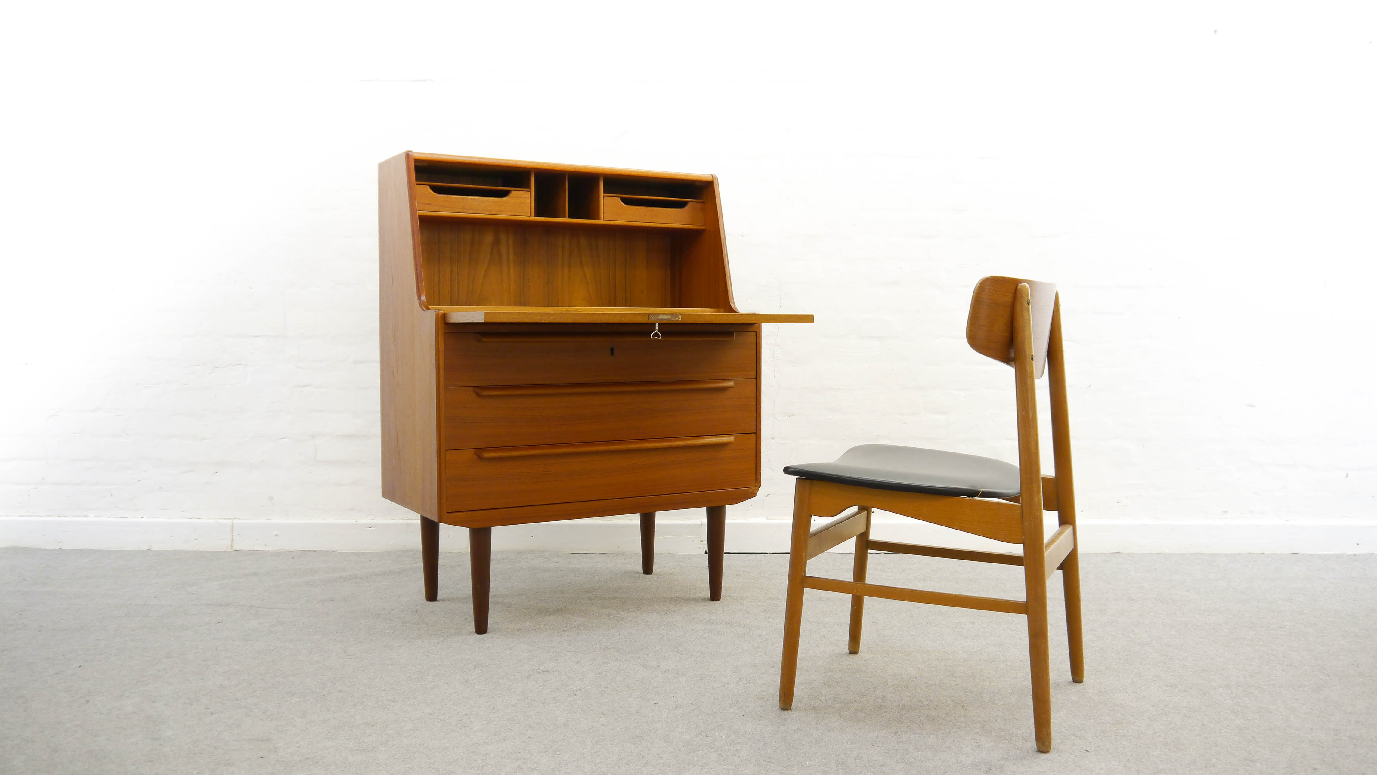 Scandinavian writing desk