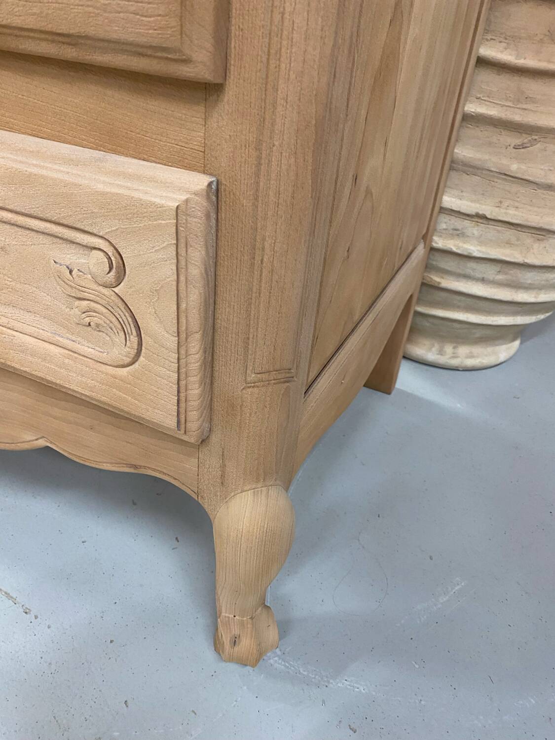 Commode louis XV en bois brut