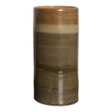 Ceramic vase decorated with a varied color