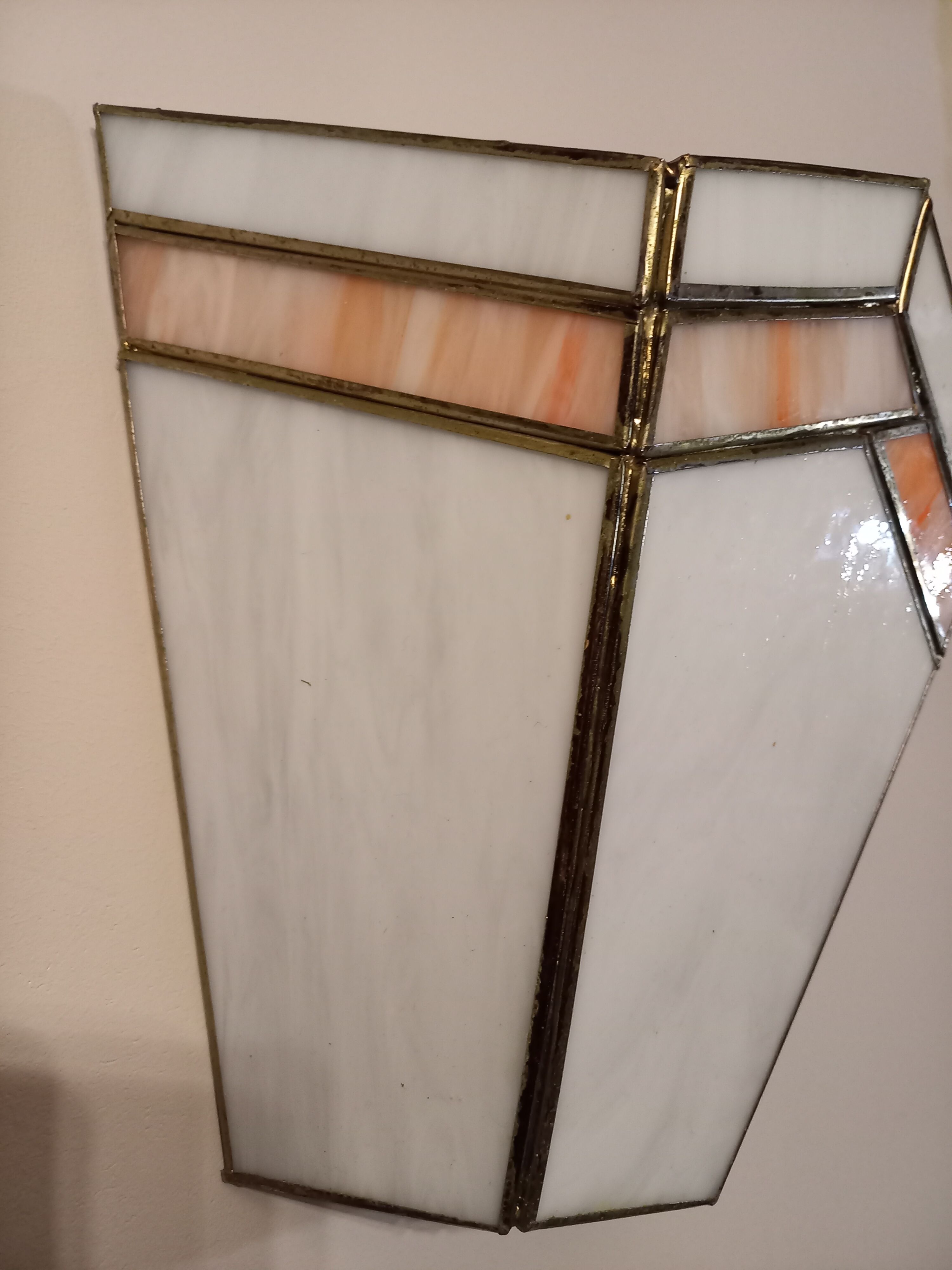 Stained glass wall lamp