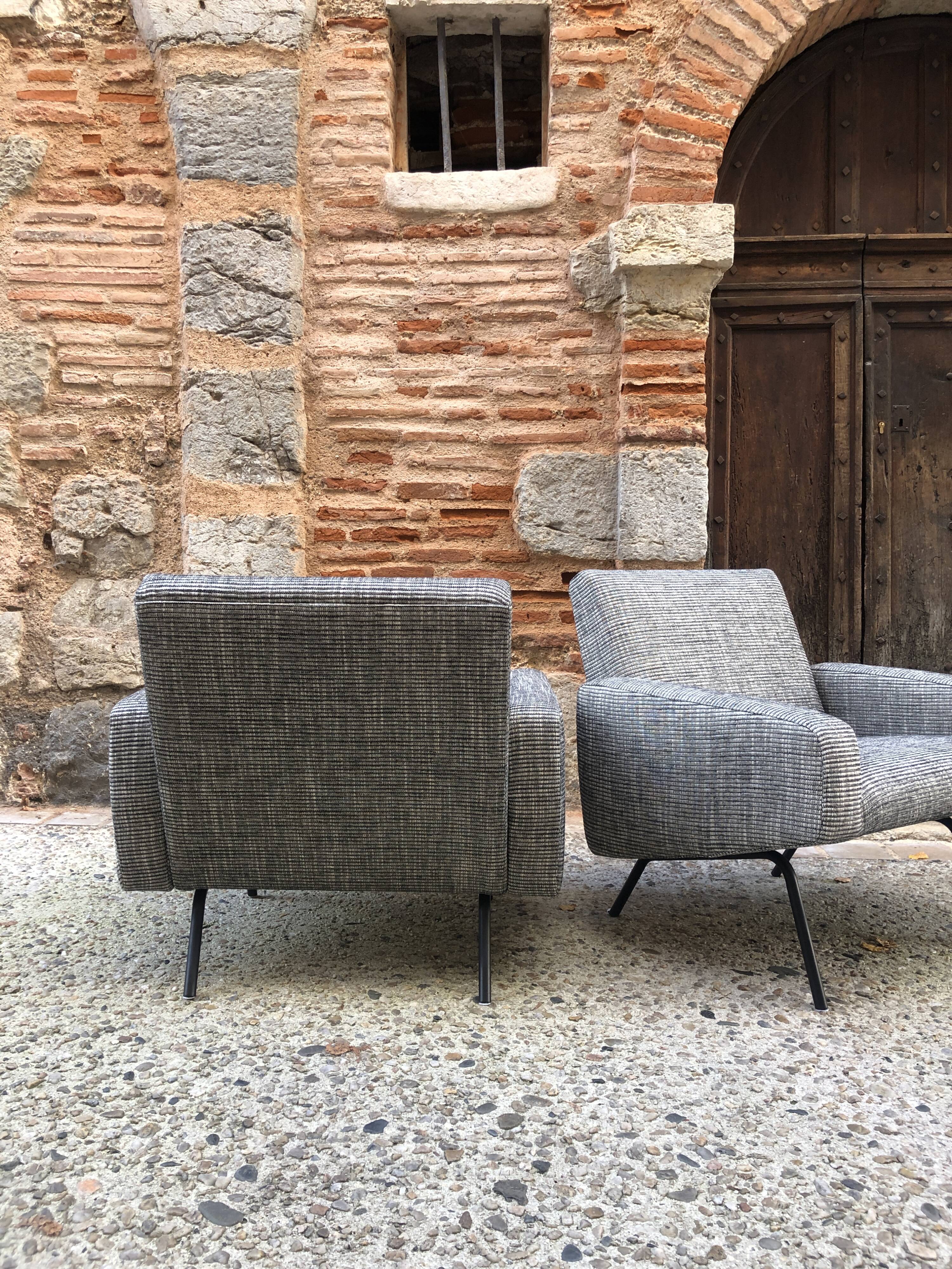 Paire de fauteuils 743 Joseph andré Motte Steiner