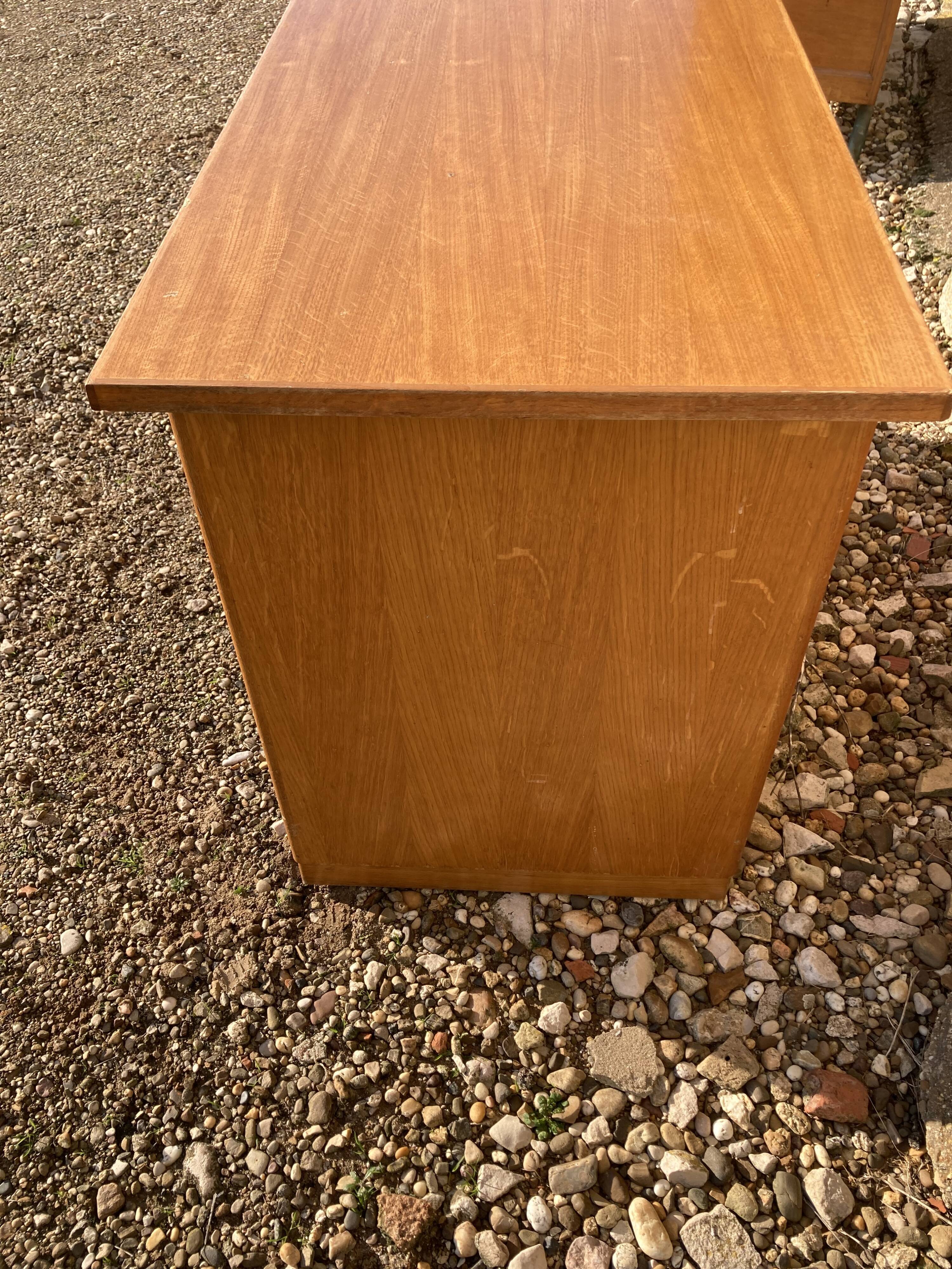 Oak administration office