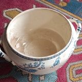 soupière, plat de forme en porcelaine  Sarguemines France décor Royat