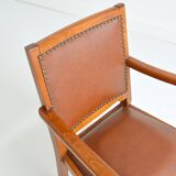 Ancien fauteuil en chêne et vinyle brutaliste