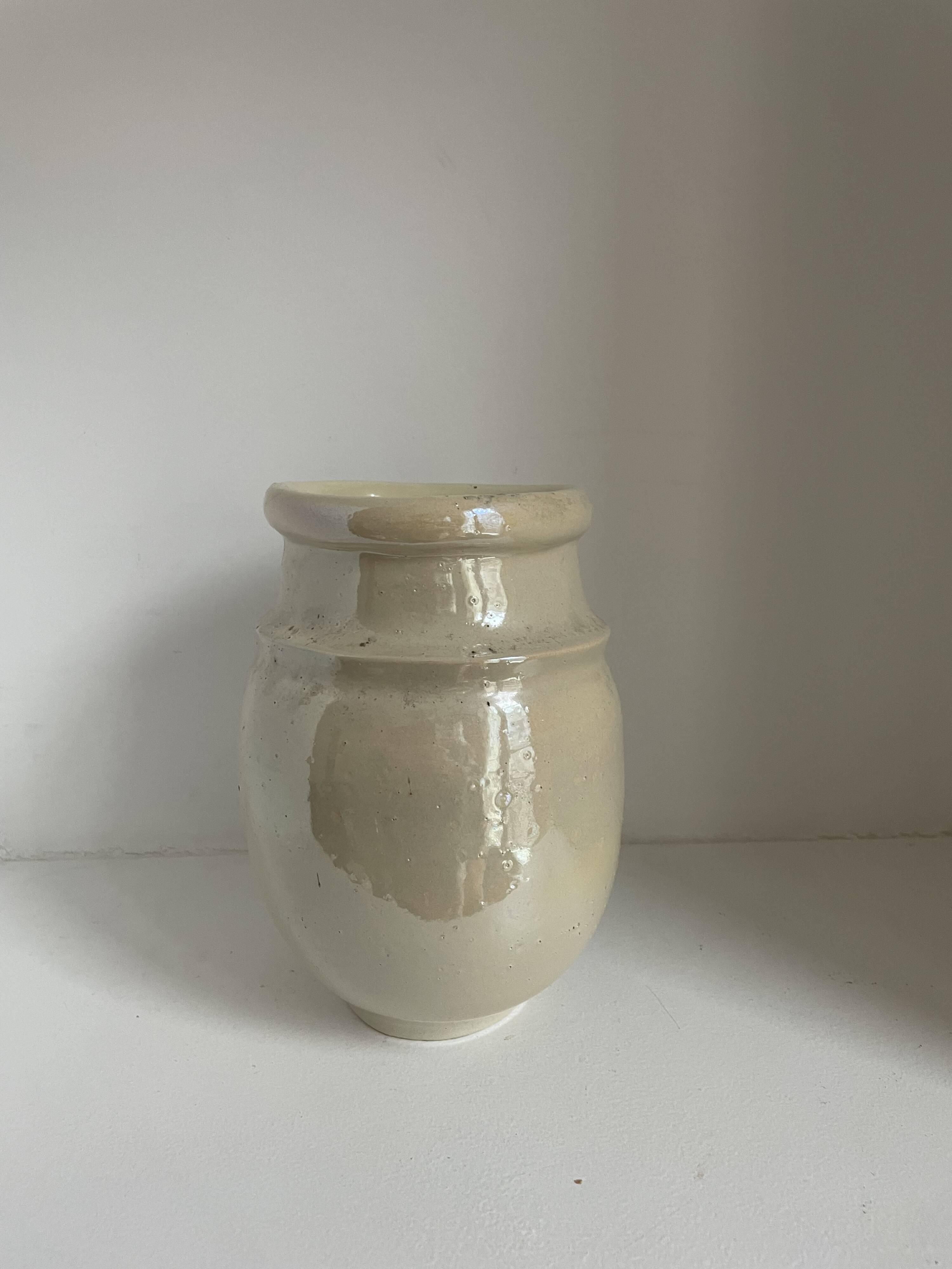 Set of 18 decorative items