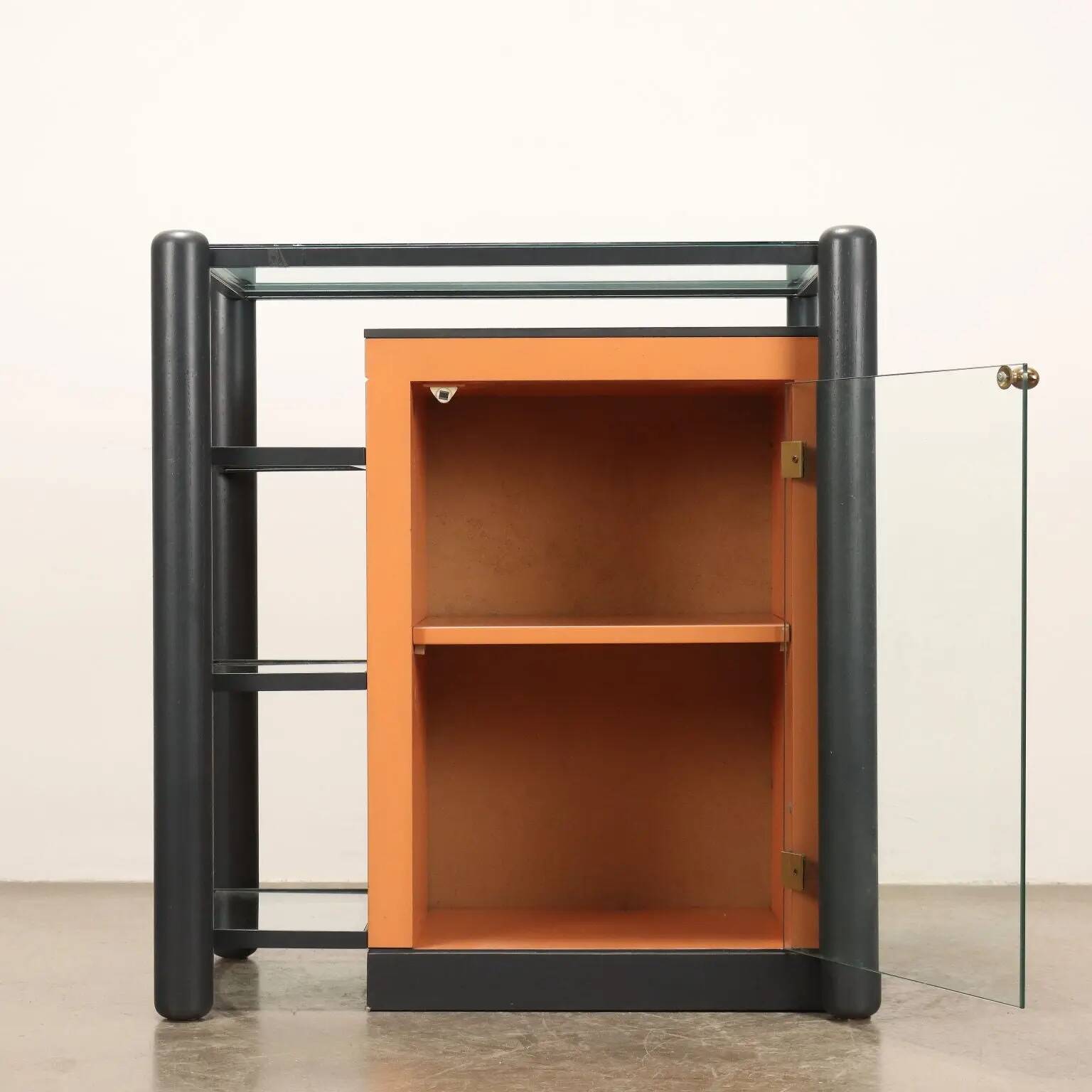 Vitrine vintage design en bois laqué, Italie, années 1980