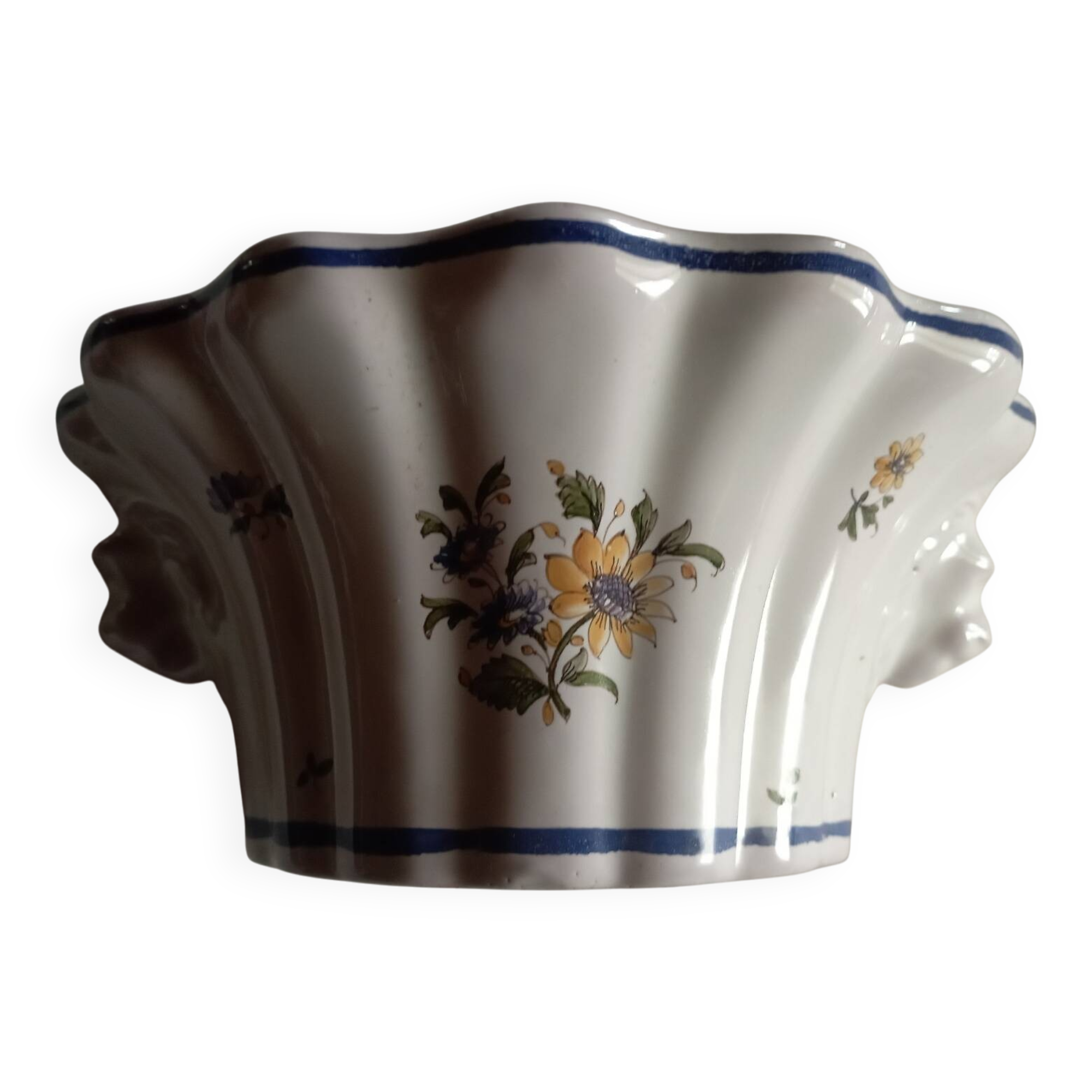 Moustiers flower girl