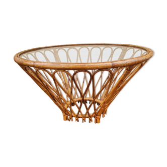 Magnificent vintage rattan and wicker coffee table from the 1960s-1970s.