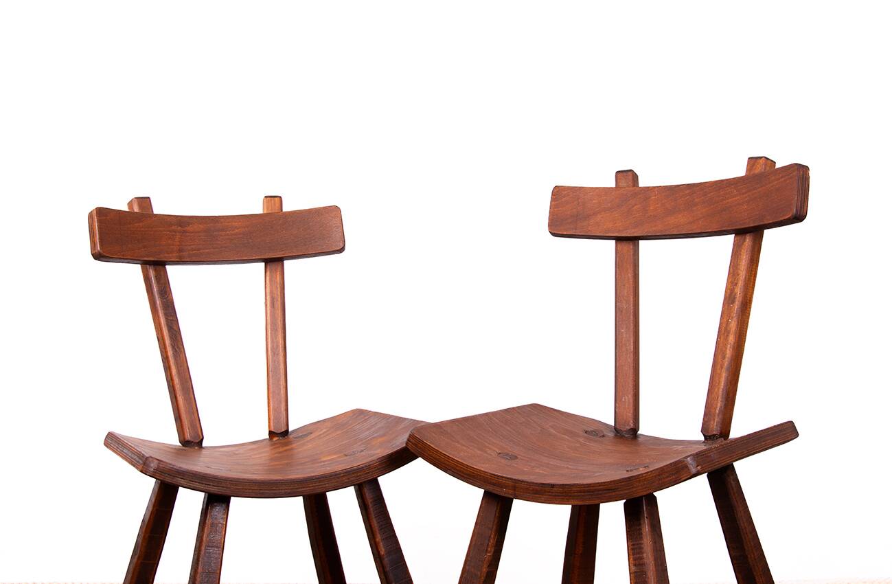 Brutalist pair of chairs in Elm in the style of Jean Touret 1950.