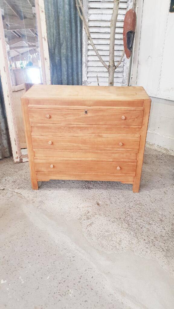 Vintage chest of drawers