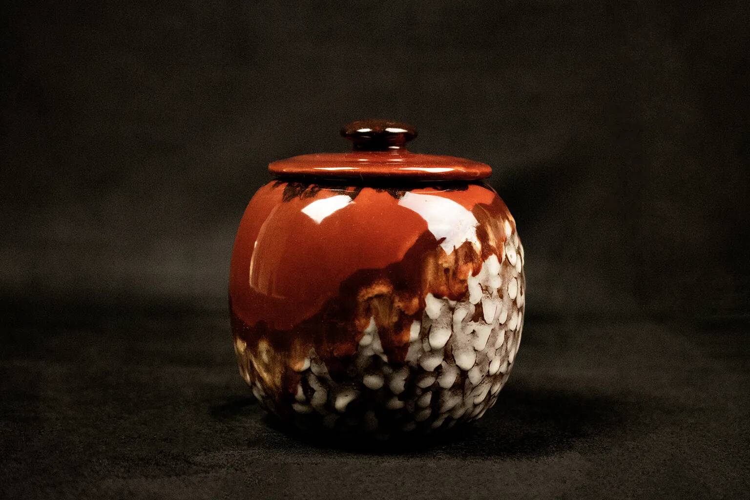 Red glazed stoneware candy dish by Louis Dage - circa 1920 - H 15 cm