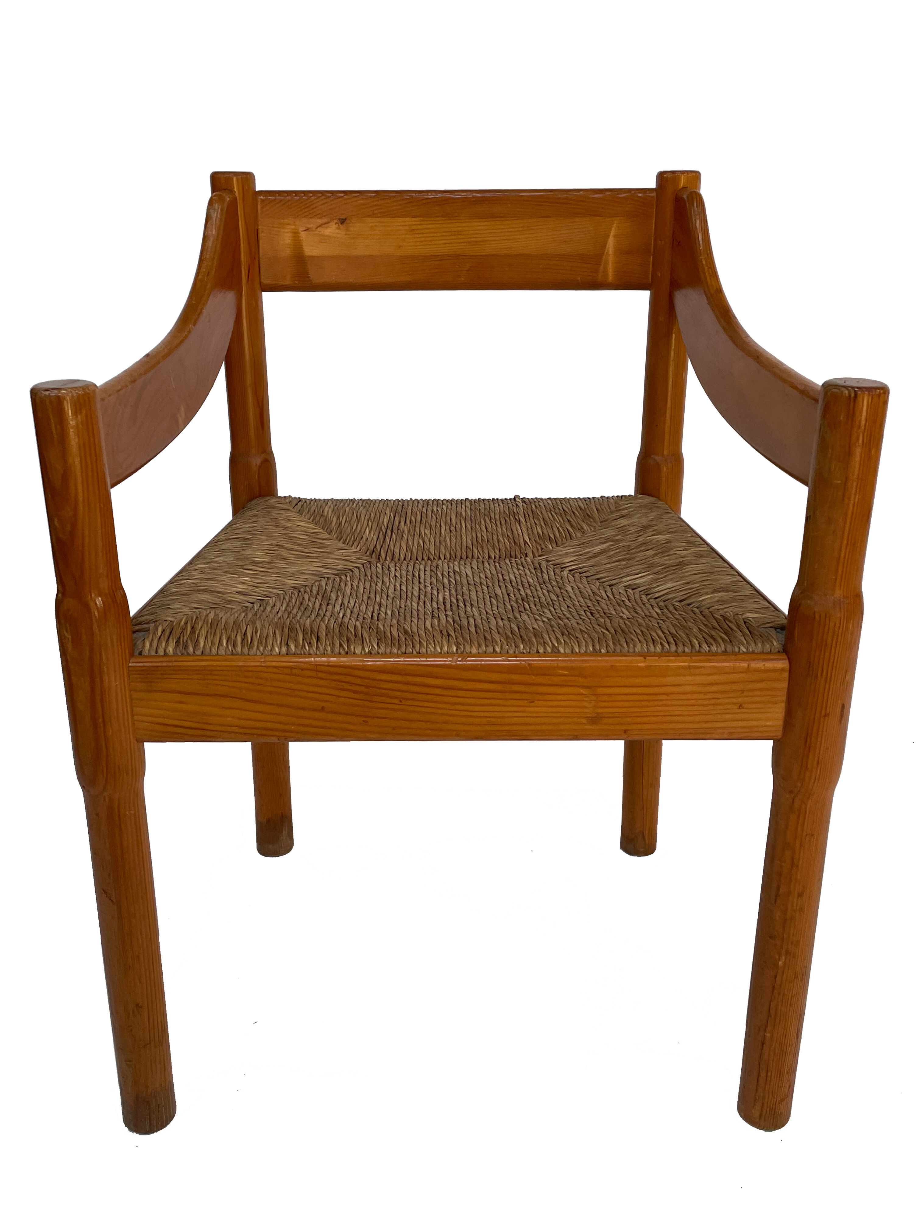 Carimate modèle 892 Vico Magistretti pour Cassina