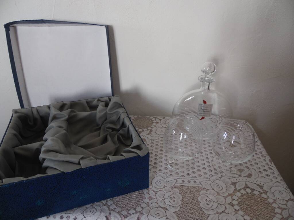 Hartzviller crystal cognac service