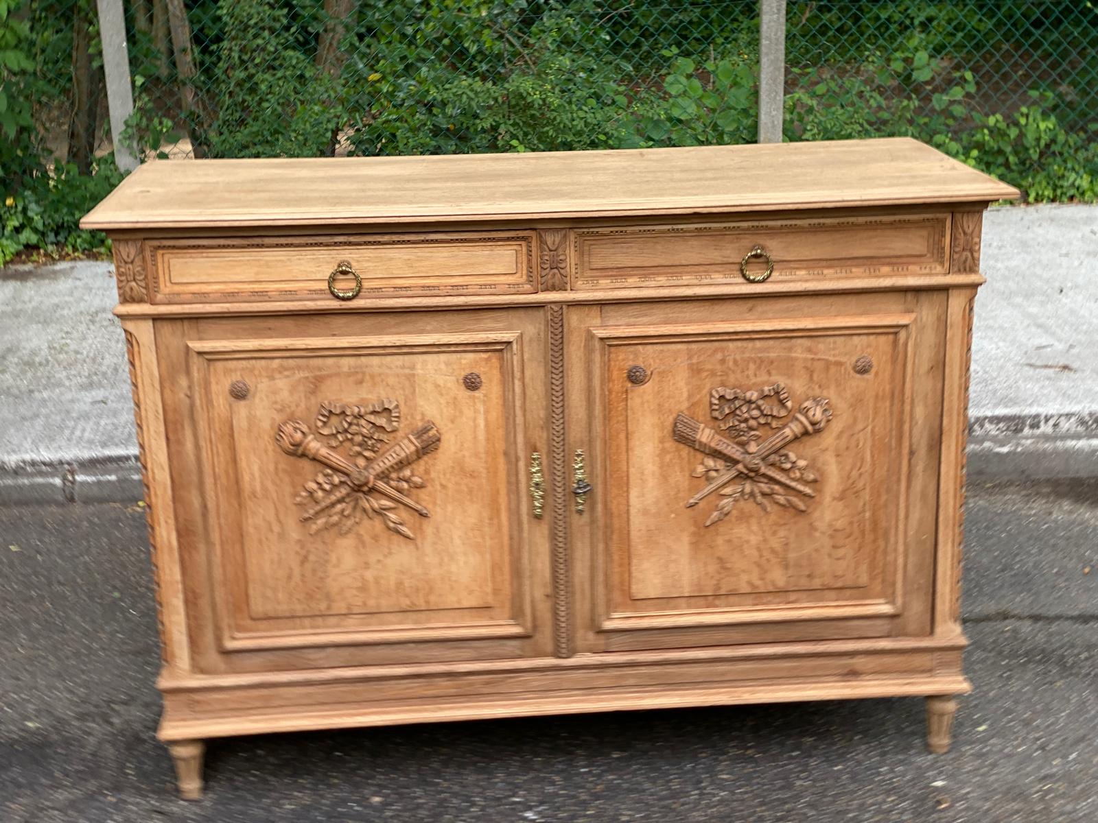 Louis XVI buffet renovated in solid oak from the 19th century, 140cm.