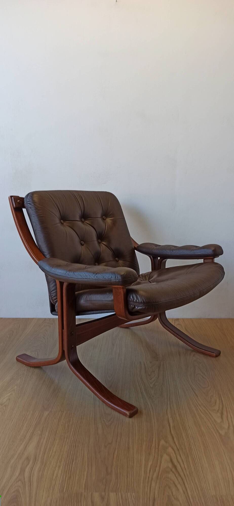 Norwegian Easy Chairs in Leather by Jon Hjortdal, Velledalen. Set of 2.