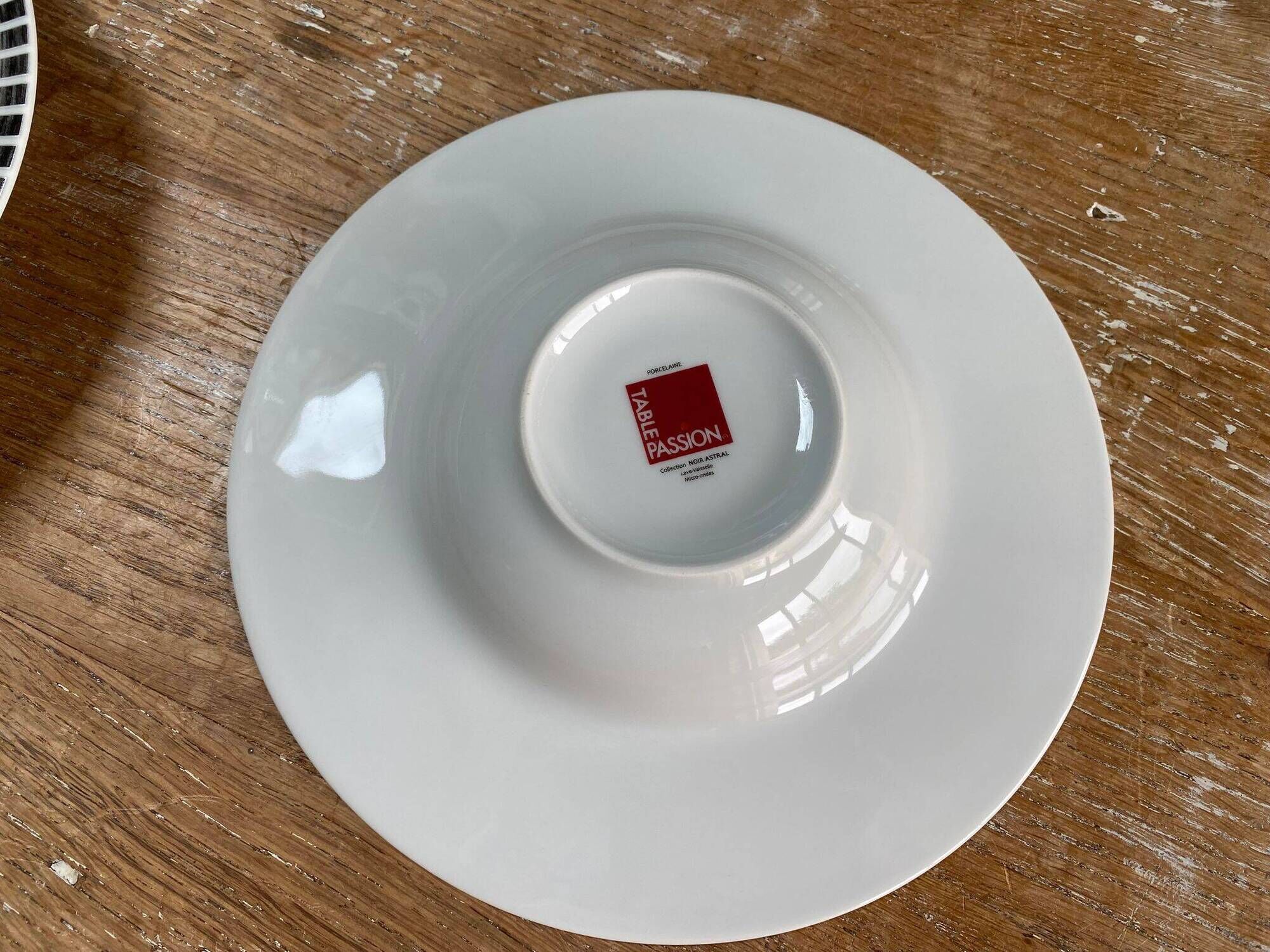 4 porcelain soup plates Table passion collection Noir Astral