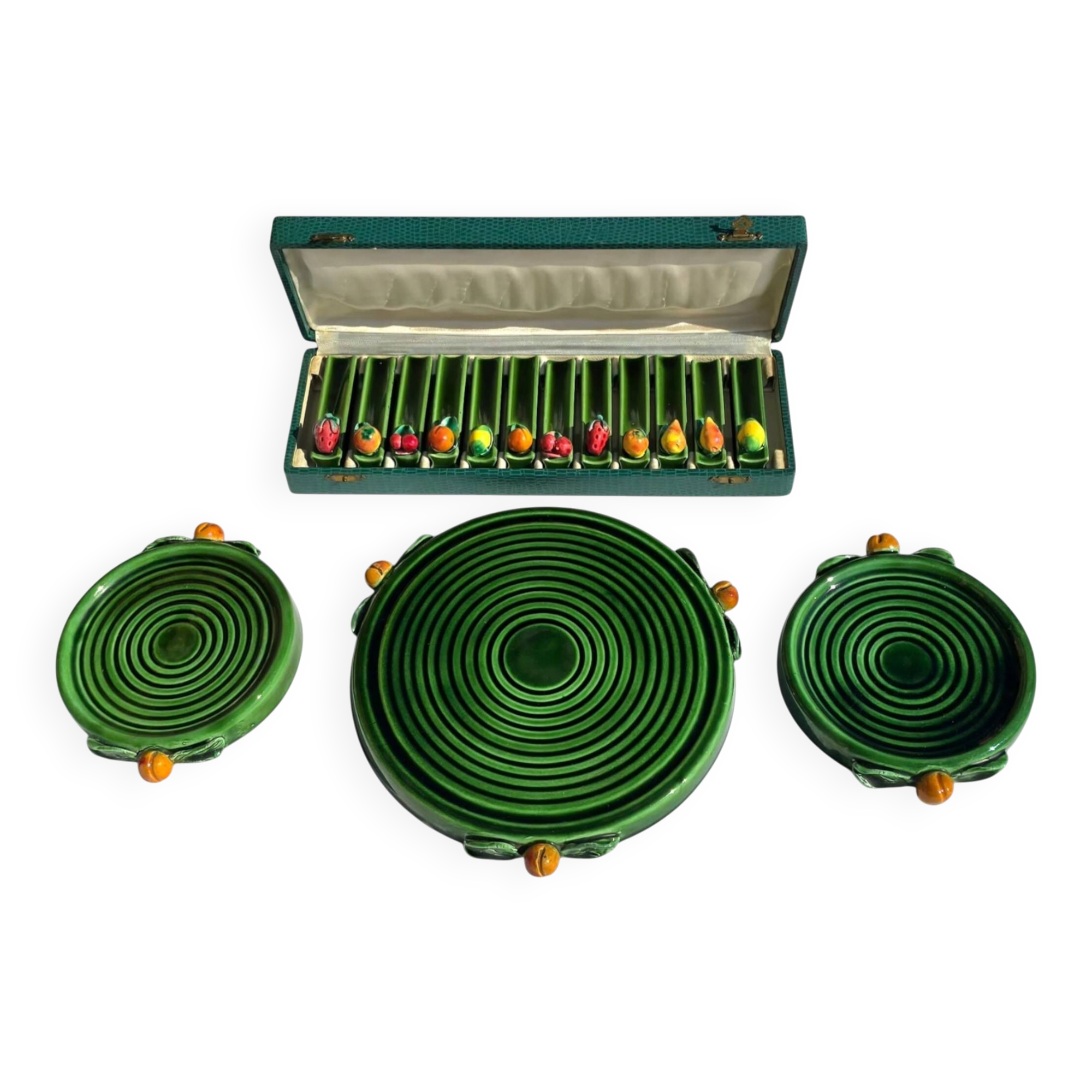 Service de table Vallauris — 12 porte-couteaux + 3 coupelles, céramique ver