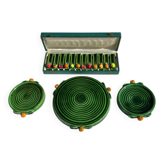 Vallauris table service — 12 knife rests + 3 small bowls, glazed ceramic