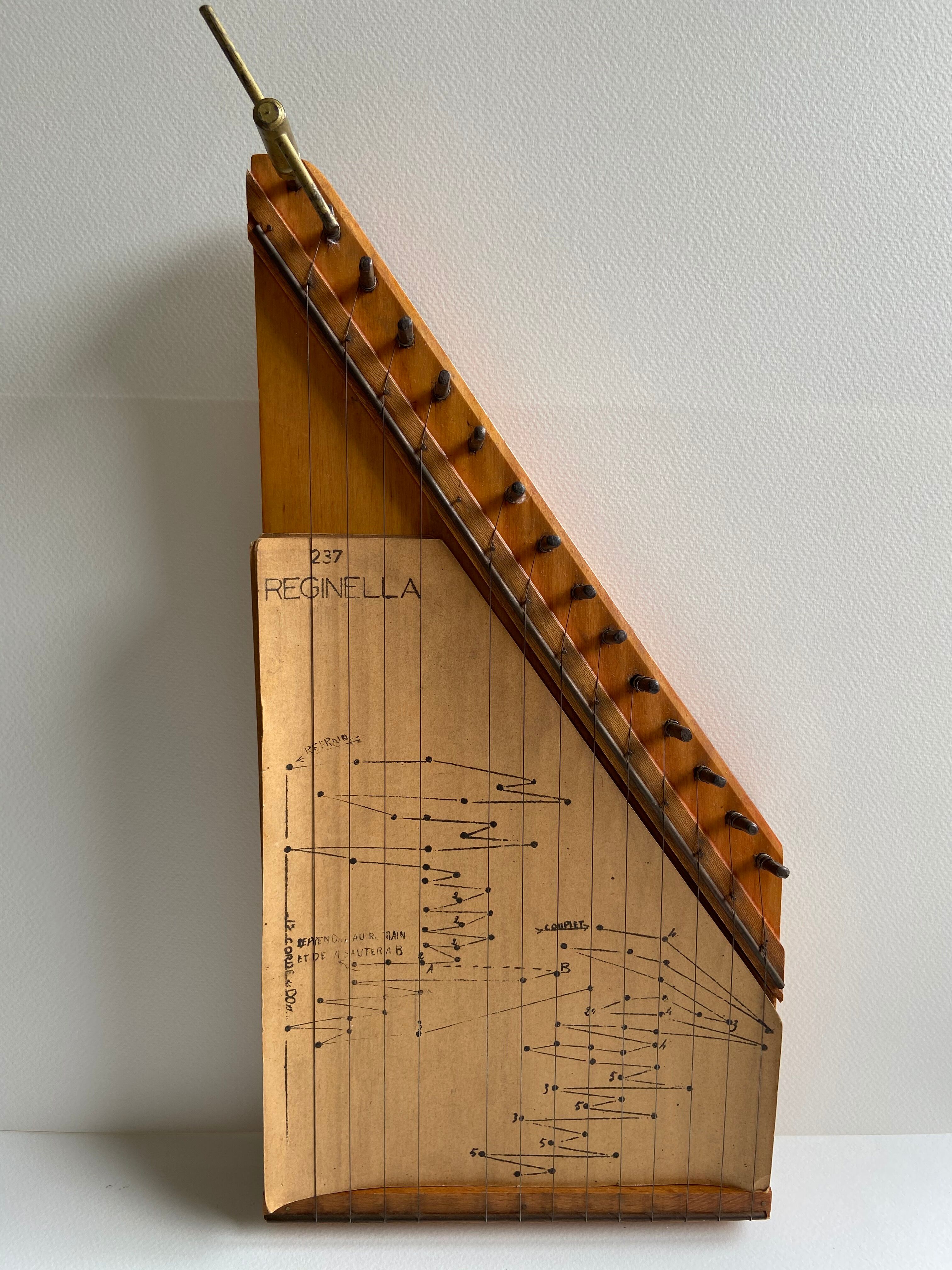Wooden zither