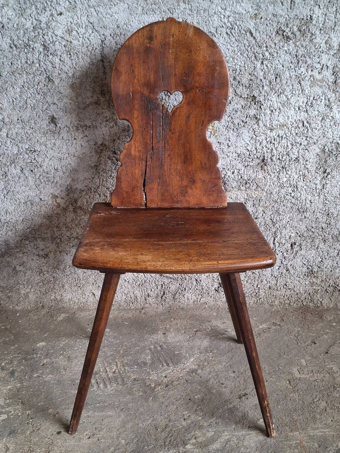 Old Alpine peasant chair from the 18th century – Heart-shaped cut-out violin backrest