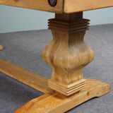 Robust speaking monastery table