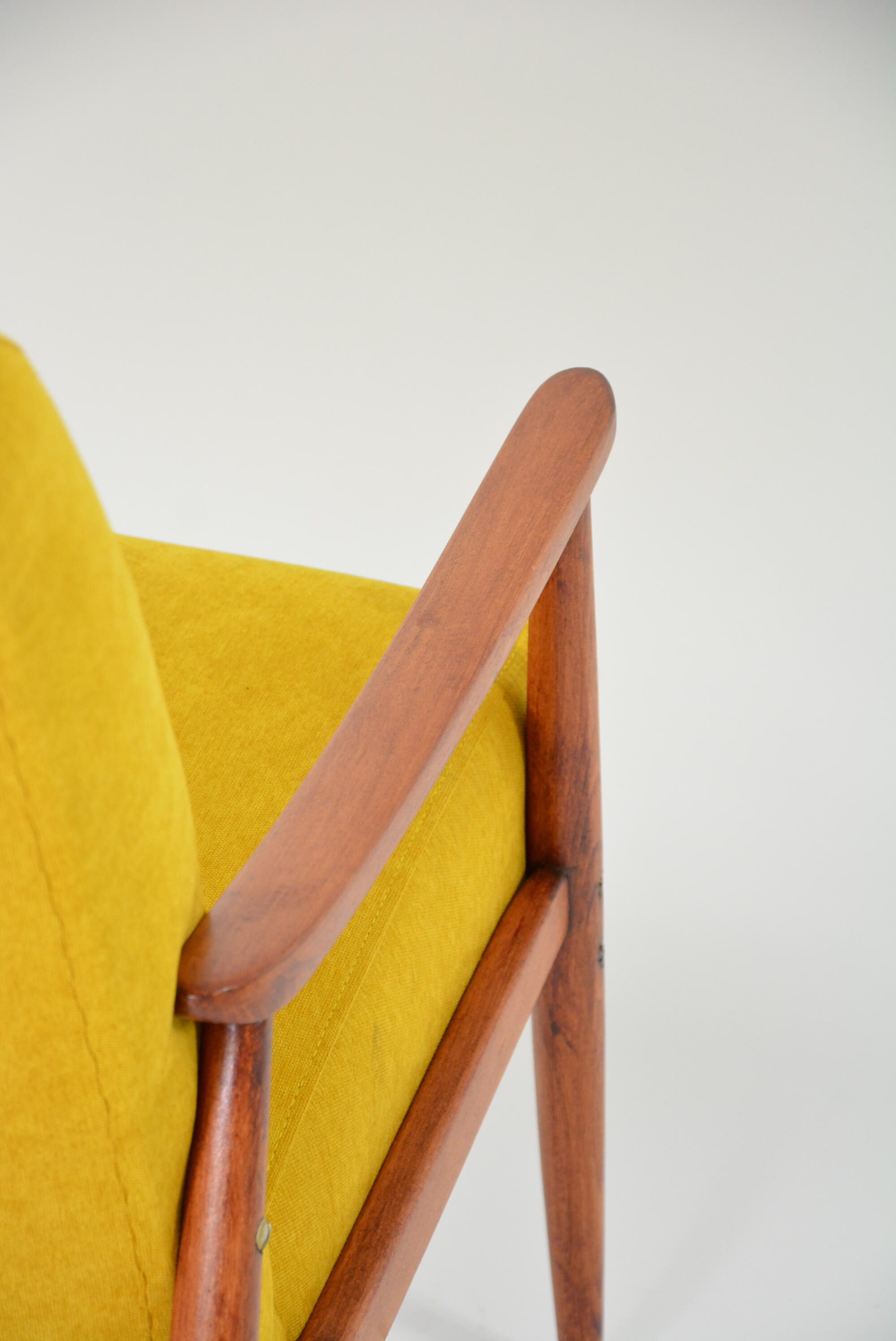 Fauteuil des années 60 jaune