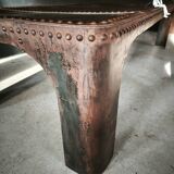 Table industrielle rivetée