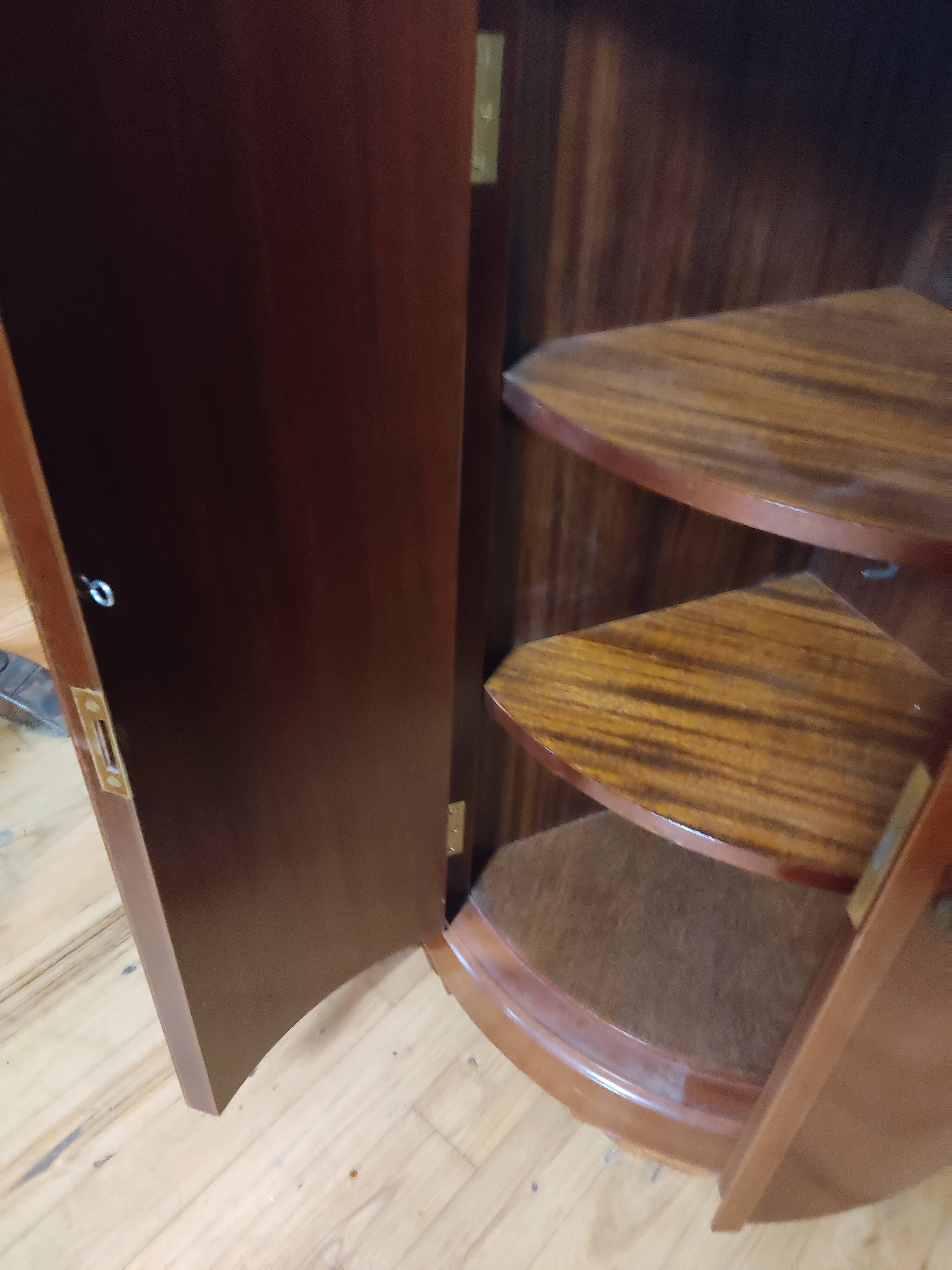 Mahogany notch with marble