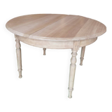 Round table with extensions