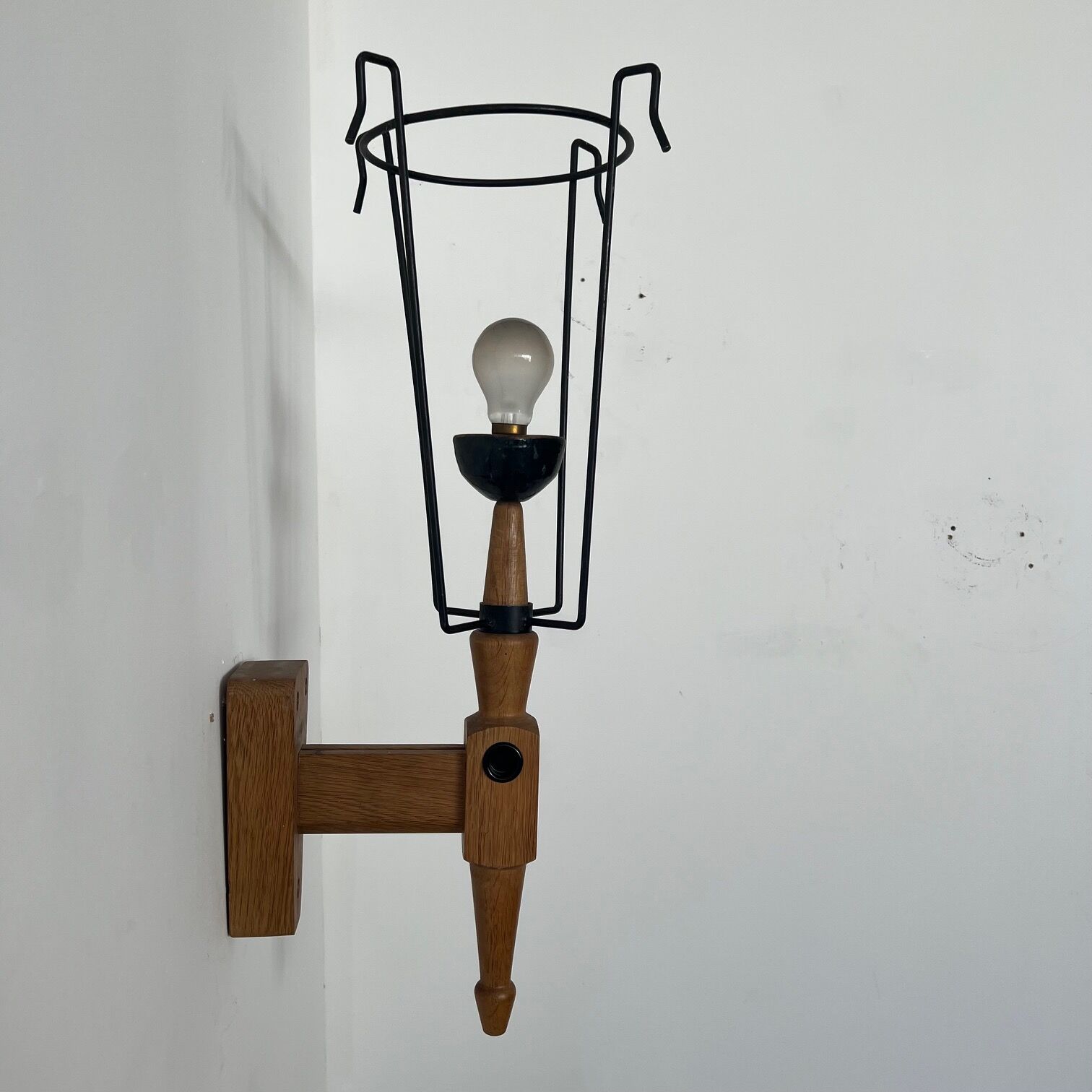 Guillerme et Chambron oak single wall light