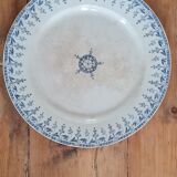 Plat rond en terre de fer