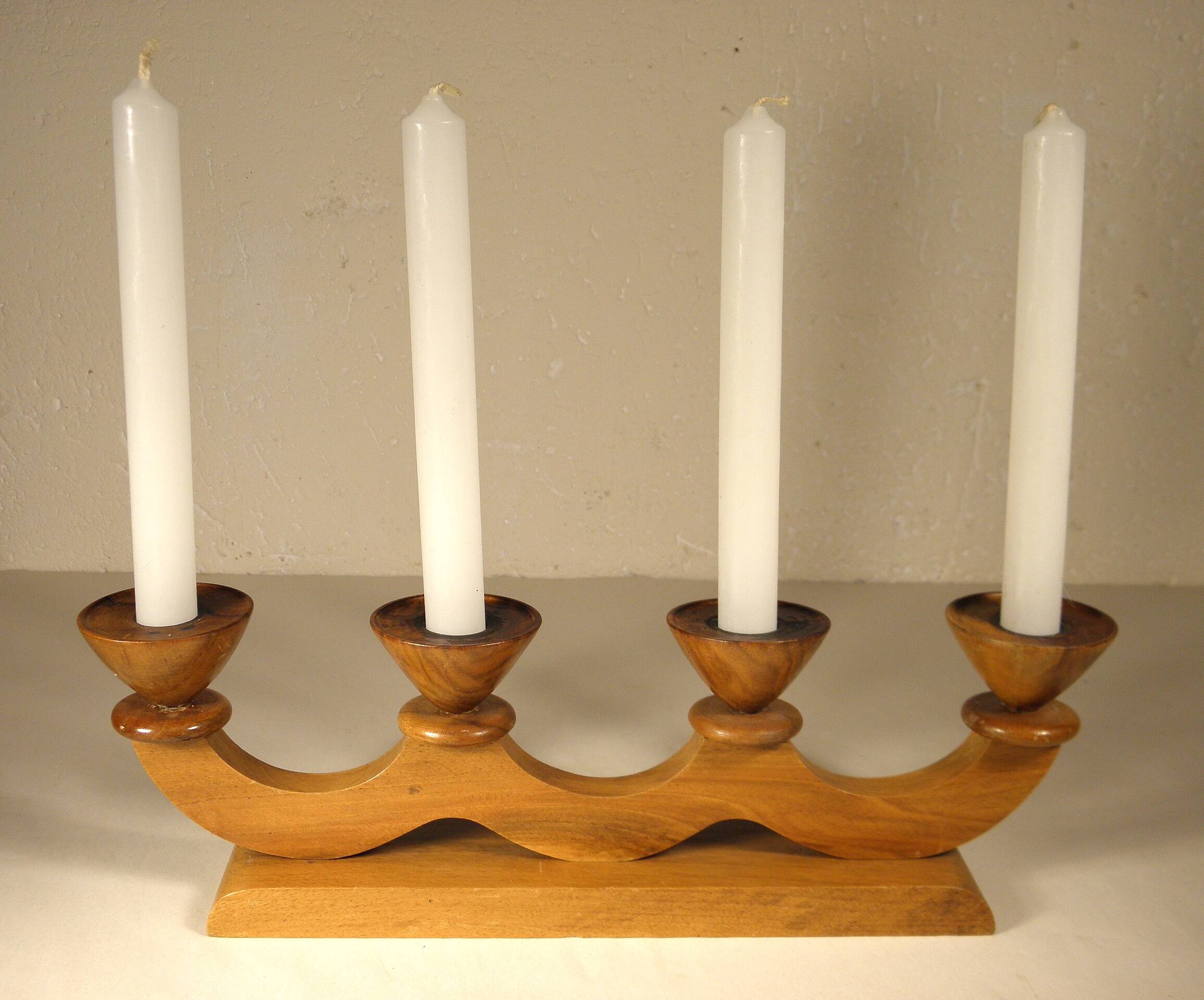 Chandelier en bois, artisanat vintage