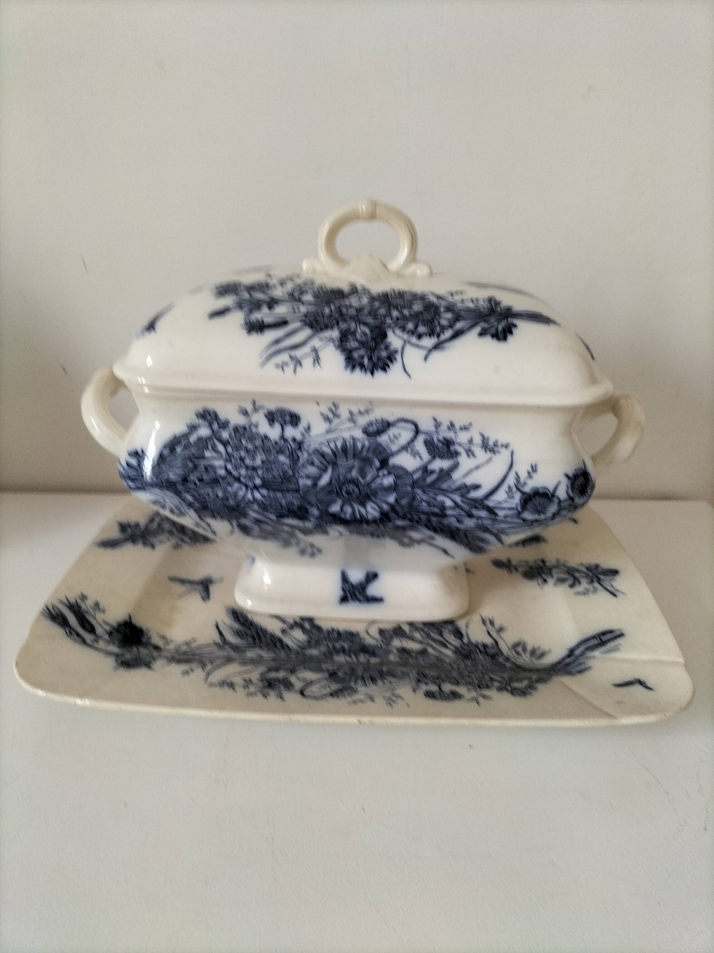 Antique set of rectangular dish and soup tureen – Mouzin-Lecat & Cie