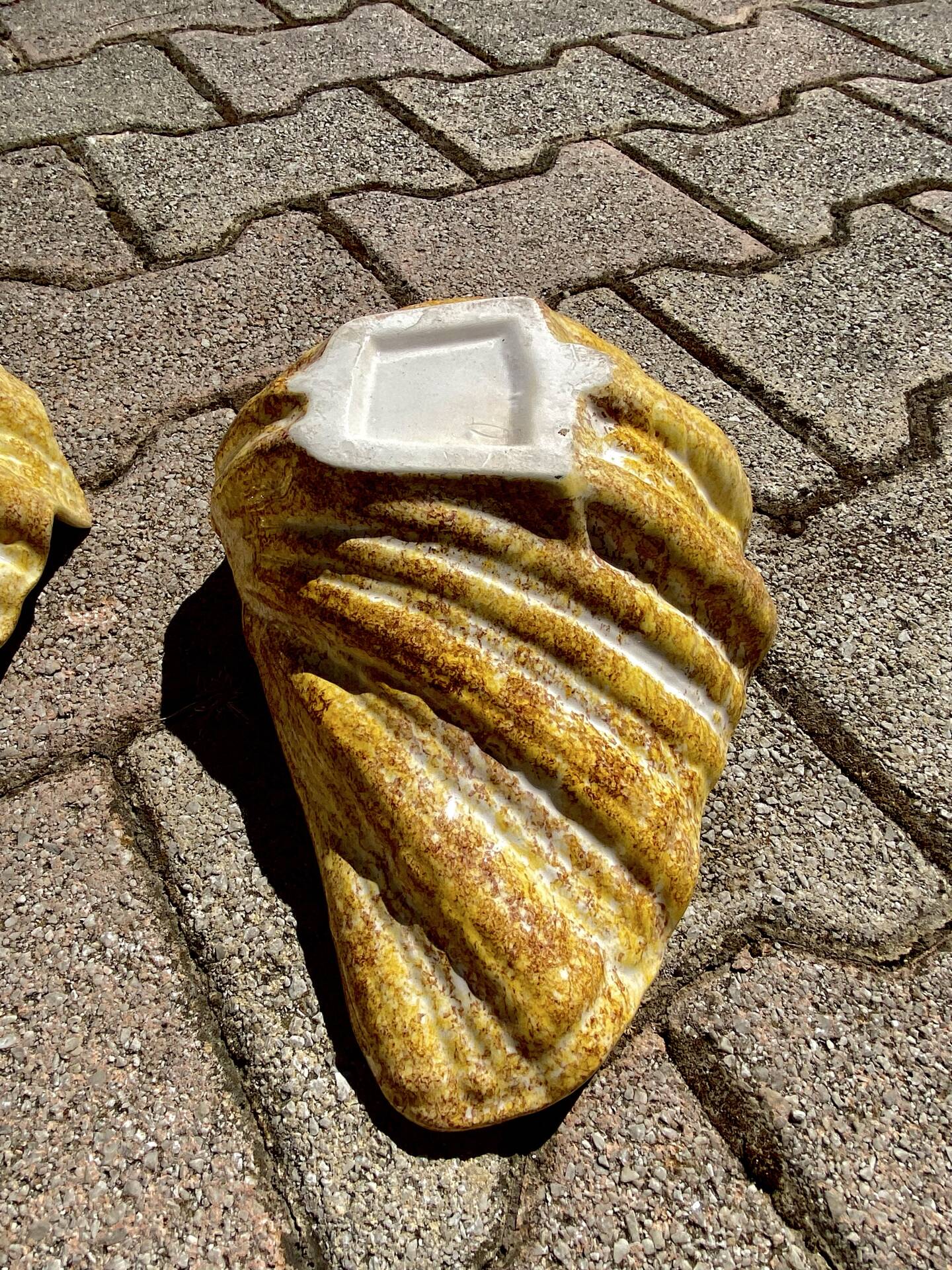 Ceramic shell